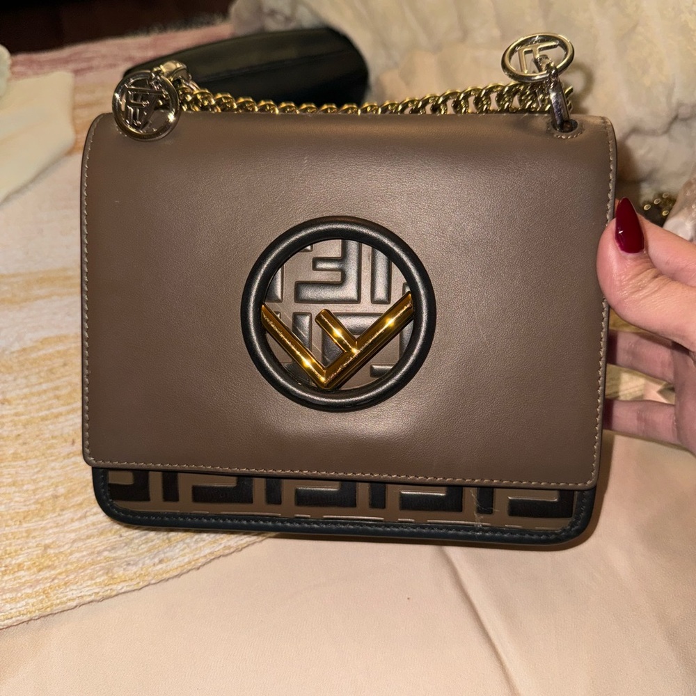 Vitello century F fendi bi color shoulder bag